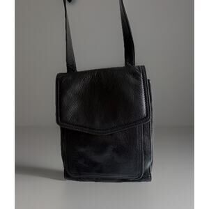 Vtg Fossil Black Pebble Leather Crossbody Bag Purse With Key Brass Toned 75082